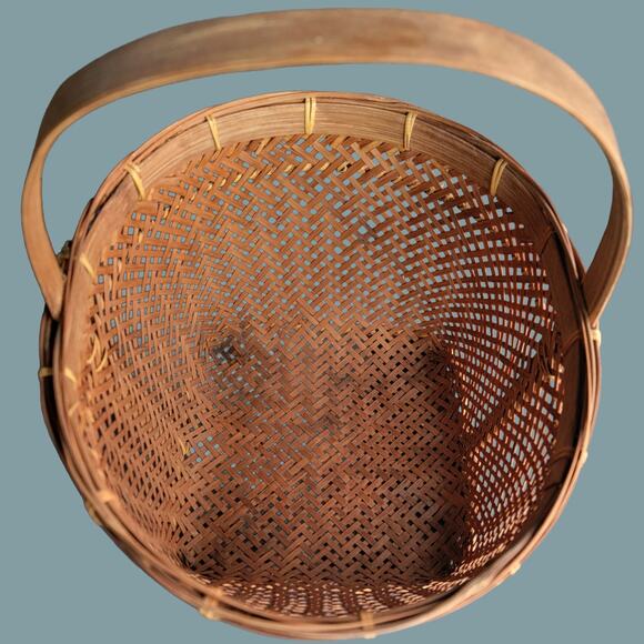 Vintage 1970s Handwoven Japanese Bamboo Ikebana Kago Basket - Picture 3 of 6